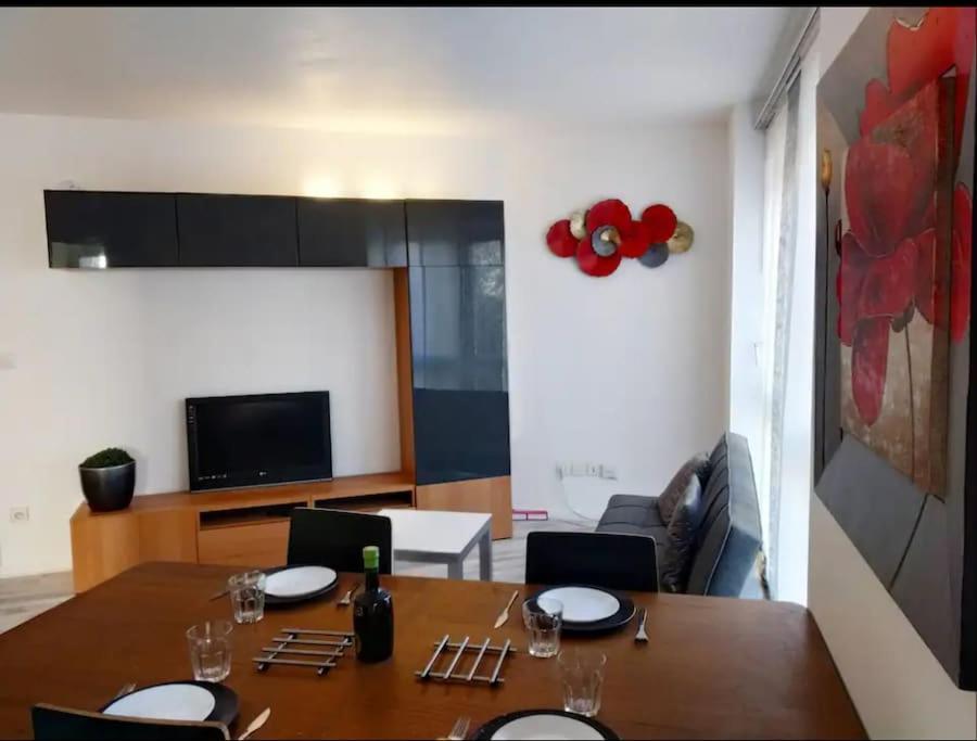 Superb Modern Apartment كليشي المظهر الخارجي الصورة
